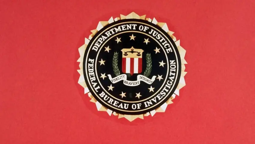 Le FBI avertit les utilisateurs de Gmail et Outlook d'une arnaque par email à 100 $ impliquant des données gouvernementales